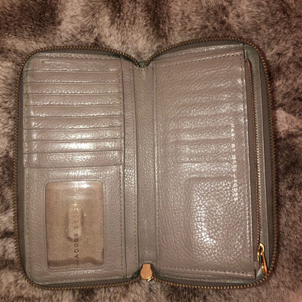 Wallet - Picture 3 of 3
